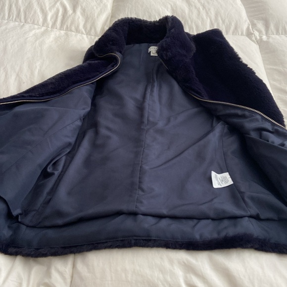 J Crew faux fur vest - Picture 4 of 4